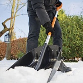 Лопата для уборки снега облегченная Fiskars фото от магазина Ps-Market